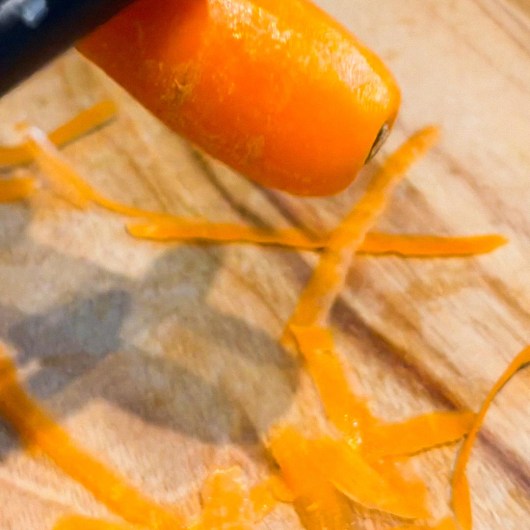 carrot peeling